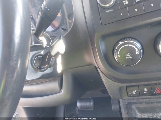 1C4NJPBA1GD706527 Jeep Patriot Sport Se