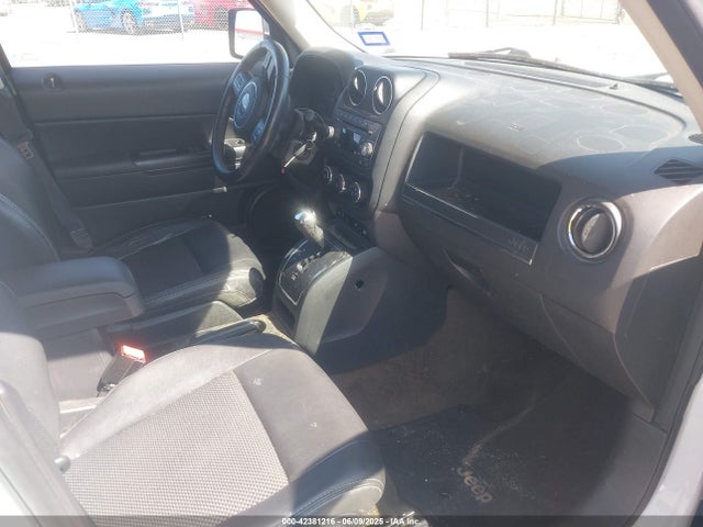 1C4NJPBA1GD706527 Jeep Patriot Sport Se
