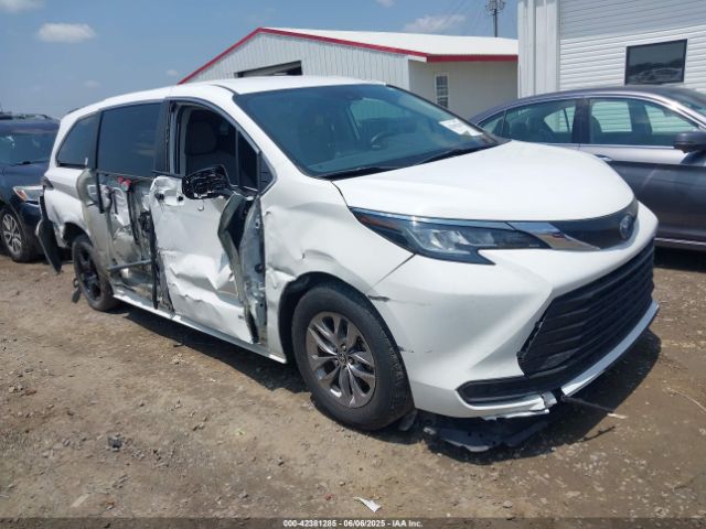 2021 TOYOTA SIENNA 5TDKRKEC6MS029020