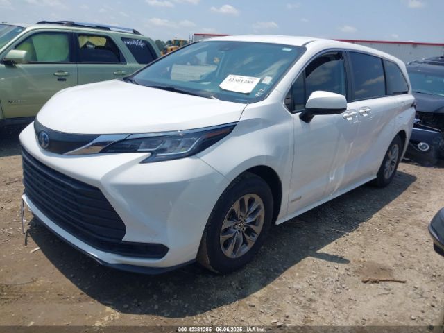 2021 TOYOTA SIENNA 5TDKRKEC6MS029020 Photo 1