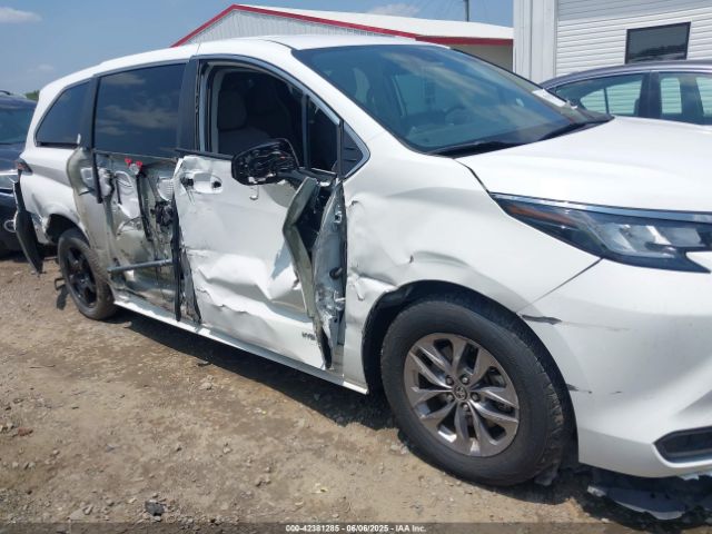 2021 TOYOTA SIENNA 5TDKRKEC6MS029020 Photo 5