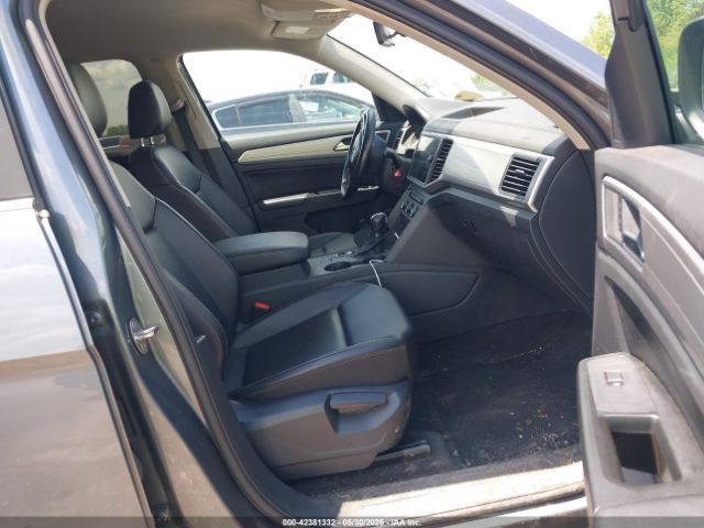 2018 VOLKSWAGEN ATLAS 1V2CP2CA2JC593755 Photo 4
