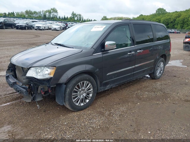 Chrysler 2015 2015 2C4RC1CG9FR522413 Image 2