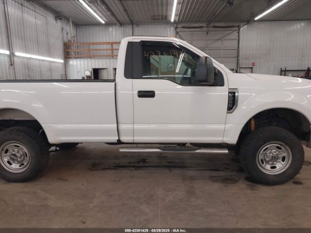 1FTBF2B60JEC58138 Ford F-250 Xl