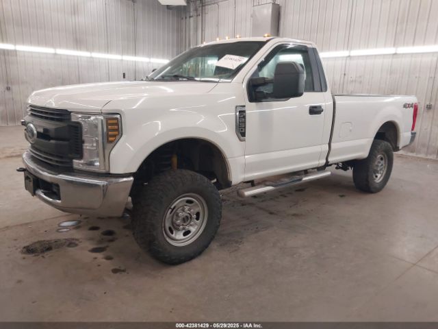 1FTBF2B60JEC58138 Ford F-250 Xl