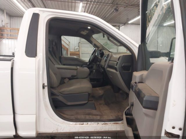 1FTBF2B60JEC58138 Ford F-250 Xl