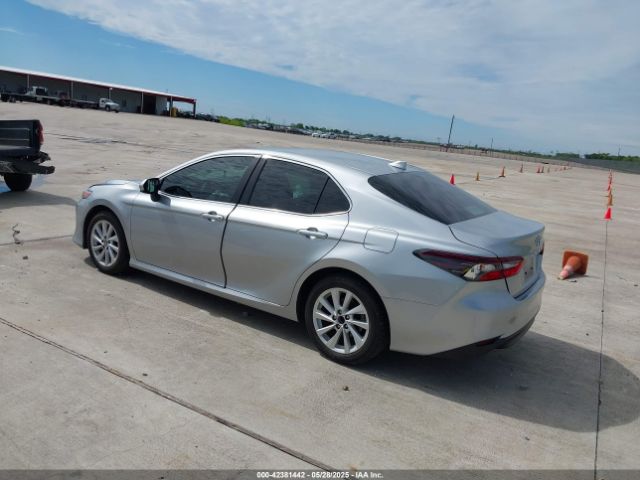 2022 TOYOTA CAMRY 4T1C11AK0NU698556 Photo 2