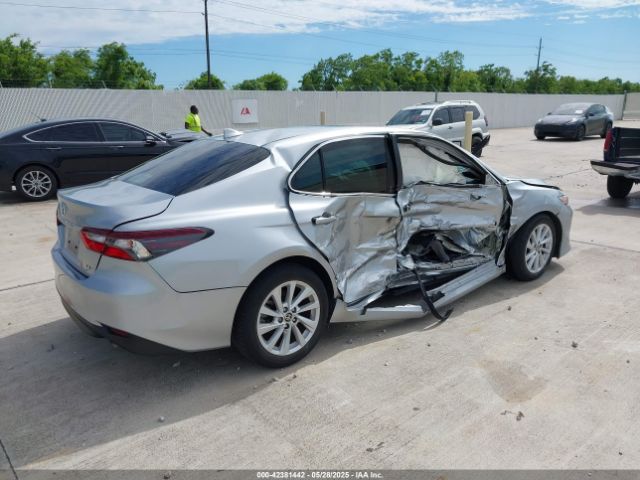 2022 TOYOTA CAMRY 4T1C11AK0NU698556 Photo 3