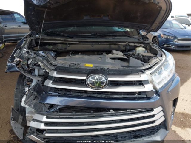 5TDZZRFH0JS285957 Toyota Highlander Le Plus