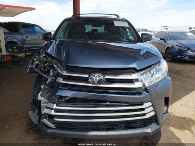 5TDZZRFH0JS285957 Toyota Highlander Le Plus