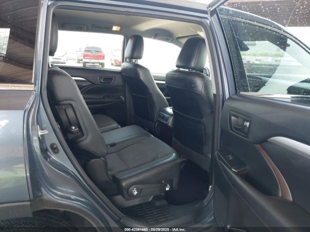 5TDZZRFH0JS285957 Toyota Highlander Le Plus