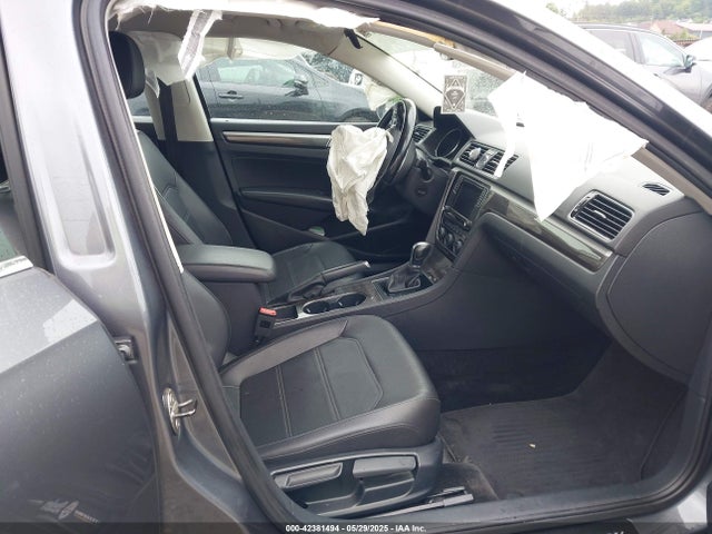1VWBT7A3XHC065396 Volkswagen 1.8 tsi
