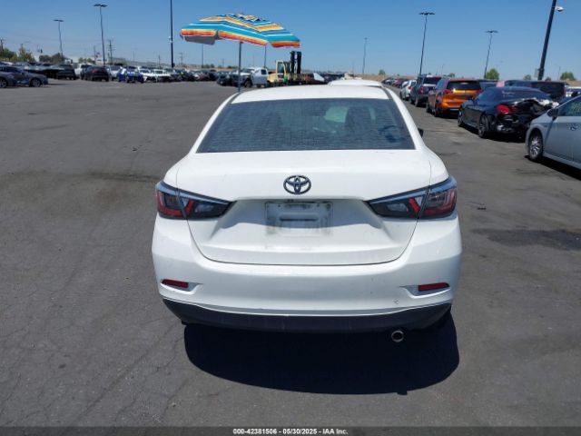 3MYDLBYV8HY147190 Toyota YARIS IA