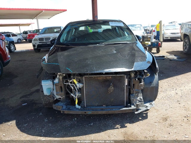 3N1CN8EV0ML864835 Nissan Versa