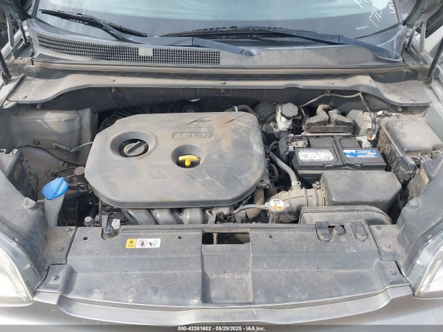 KNDJP3A52J7512122 KIA g