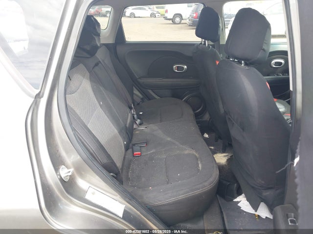 KNDJP3A52J7512122 KIA g