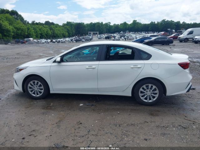 3KPF24AD5PE677916 KIA FORTE LX