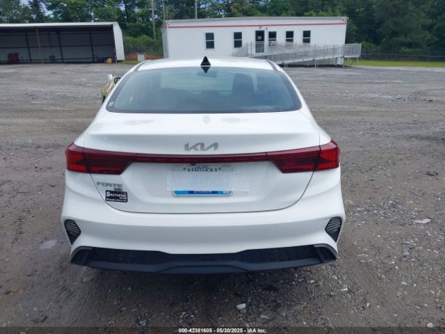 3KPF24AD5PE677916 KIA FORTE LX