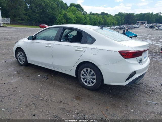 3KPF24AD5PE677916 KIA FORTE LX