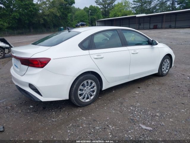 3KPF24AD5PE677916 KIA FORTE LX
