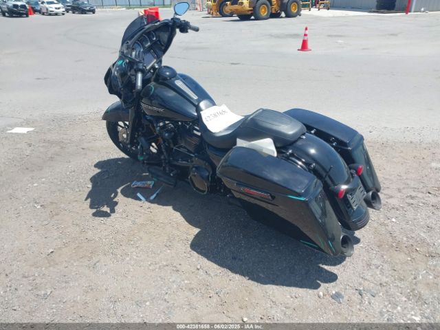 2018 HARLEY-DAVIDSON FLHXS 1HD1KRC3XJB600747 Photo 2
