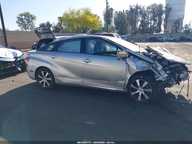 Toyota Mirai 2018 JTDBVRBD2JA004688 Image 13