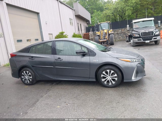 Toyota Prius Prime Premium 2018 JTDKARFP8J3082428 Image 13