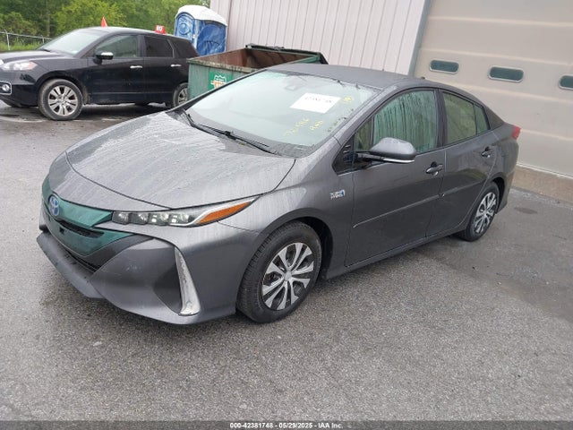 Toyota Prius Prime Premium 2018 JTDKARFP8J3082428 Image 2