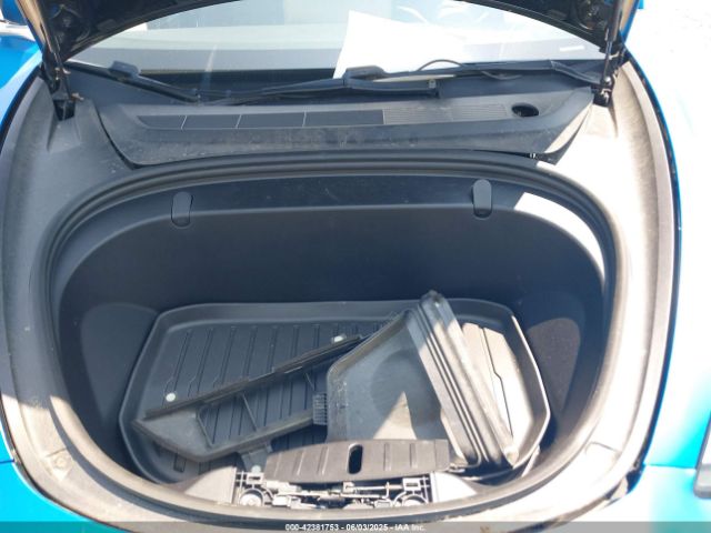 5YJ3E1EB5KF208748 Tesla 2019