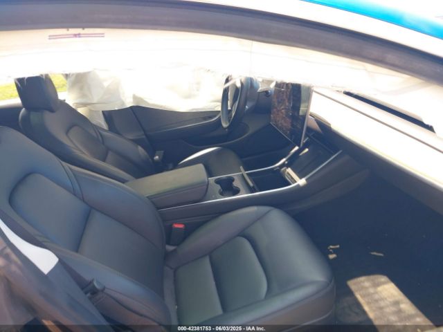 5YJ3E1EB5KF208748 Tesla 2019
