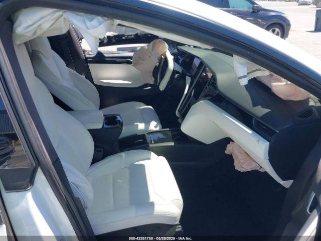 2019 TESLA MODEL X 5YJXCDE29KF207773 Photo 4