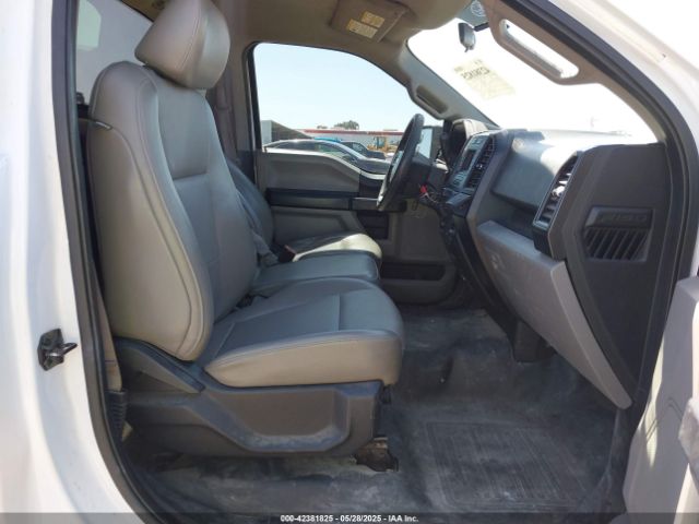 1FTMF1C83HKE37594 Ford F-150 Xl