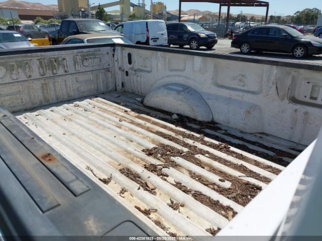 1FTMF1C83HKE37594 Ford F-150 Xl