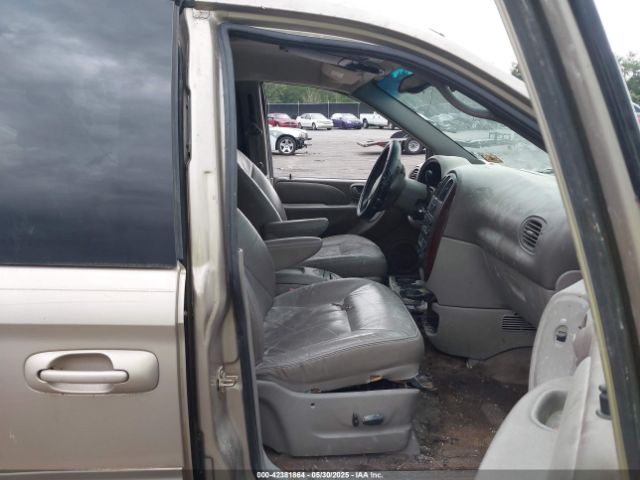 2003 CHRYSLER TOWN & COUNTRY 2C8GP54L73R238626 Photo 4