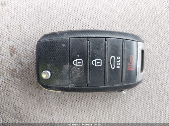 5XXGT4L37GG045657 KIA Optima Lx