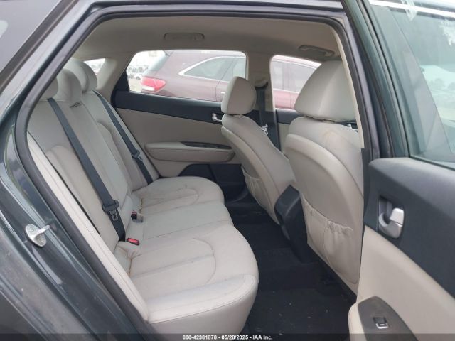 5XXGT4L37GG045657 KIA Optima Lx