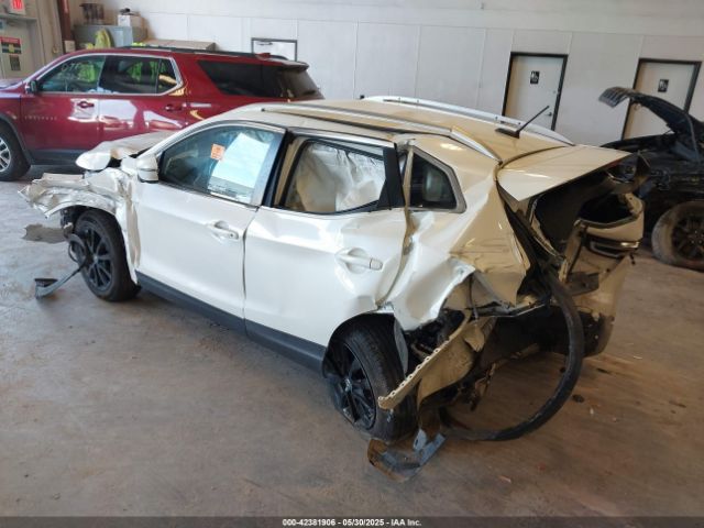 2022 NISSAN ROGUE SPORT JN1BJ1BW8NW477442 Photo 2