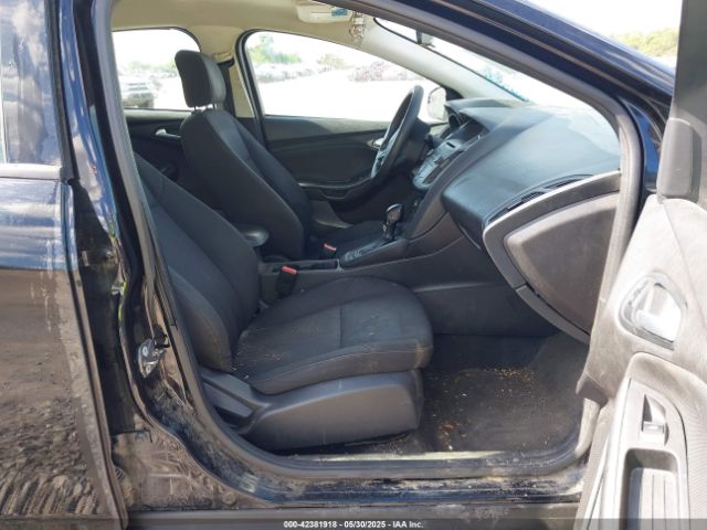 1FADP3K28HL285897 Ford FOCUS SE