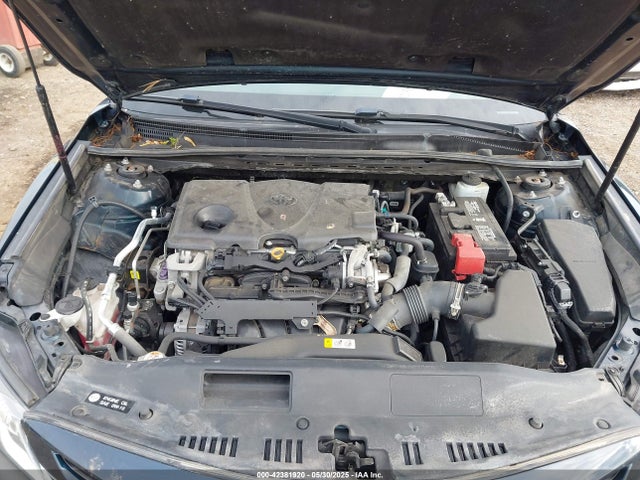 4T1B11HK9JU669049 Toyota CAMRY SE