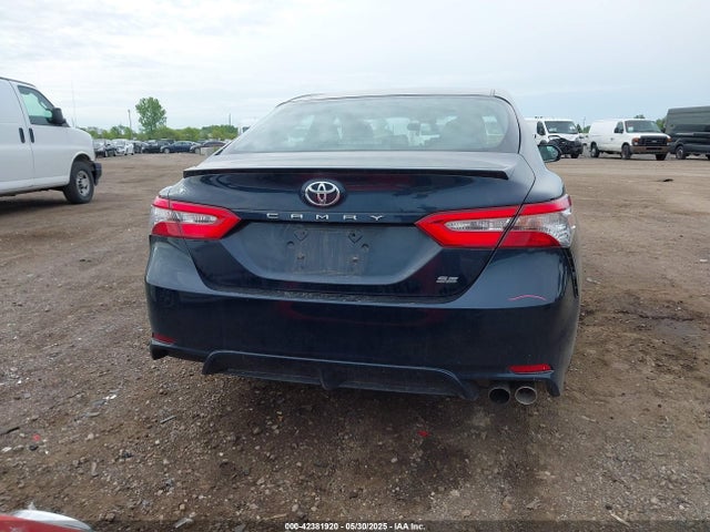 4T1B11HK9JU669049 Toyota CAMRY SE