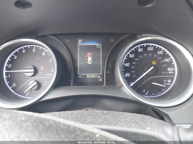 4T1B11HK9JU669049 Toyota CAMRY SE