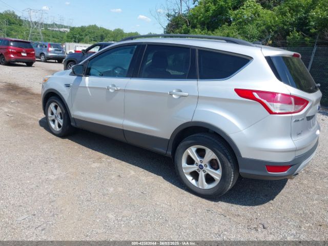 1FMCU9GX5FUB18177 Ford ESCAPE SE