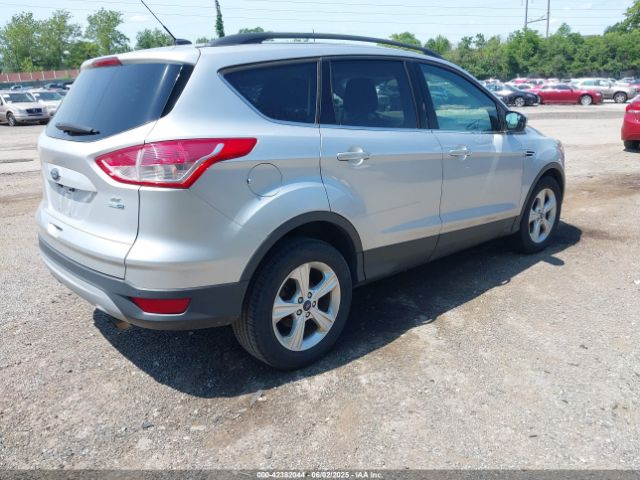 1FMCU9GX5FUB18177 Ford ESCAPE SE