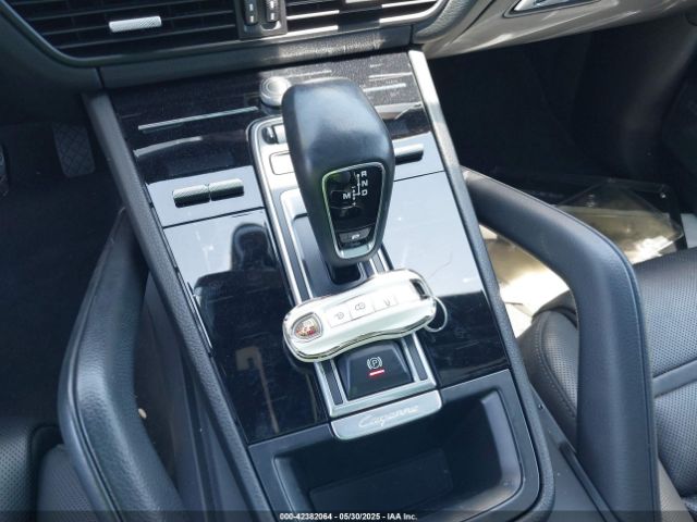 2021 PORSCHE CAYENNE WP1AA2AY1MDA08476 Photo 10