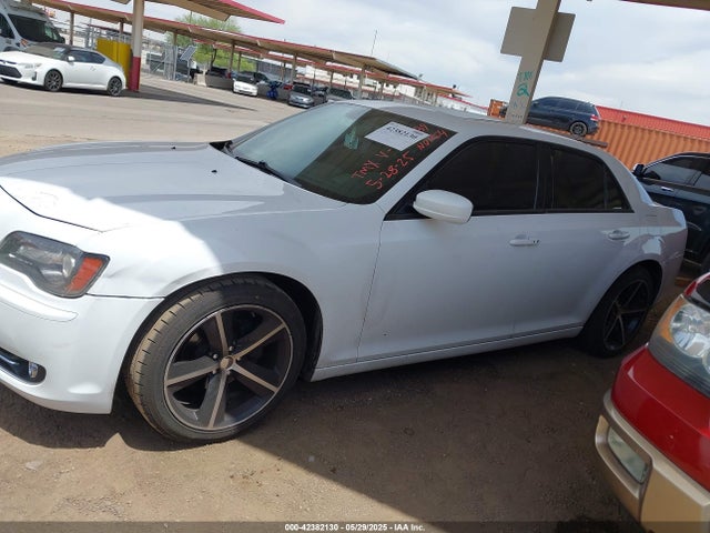 2C3CCABG5EH352289 Chrysler 300 300s