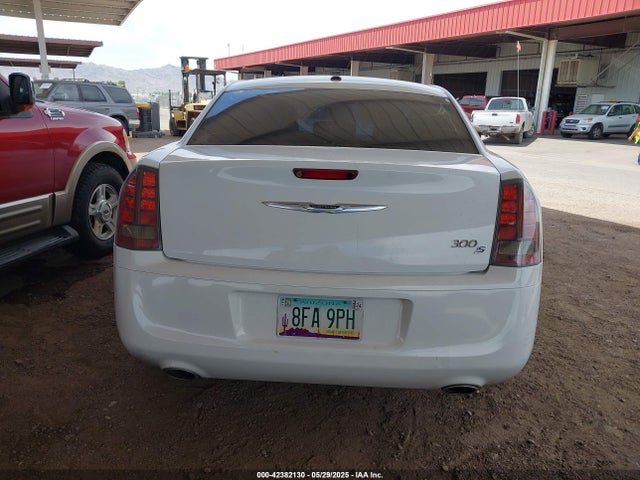 2C3CCABG5EH352289 Chrysler 300 300s