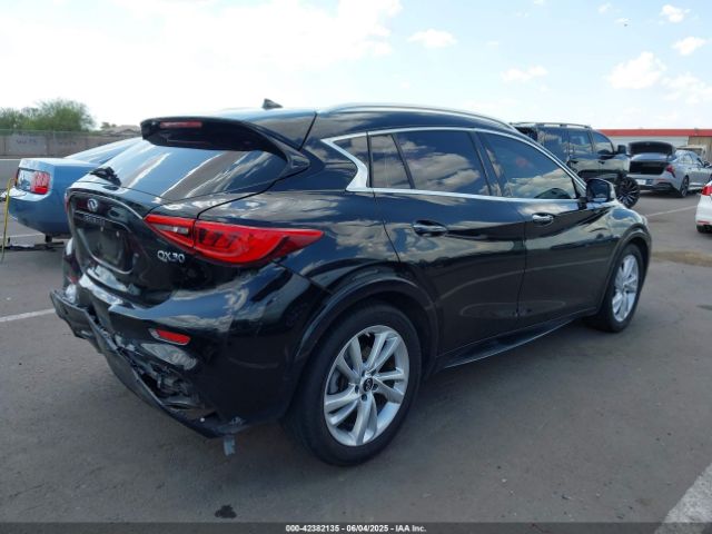 2017 INFINITI QX30 SJKCH5CP6HA026438 Photo 3