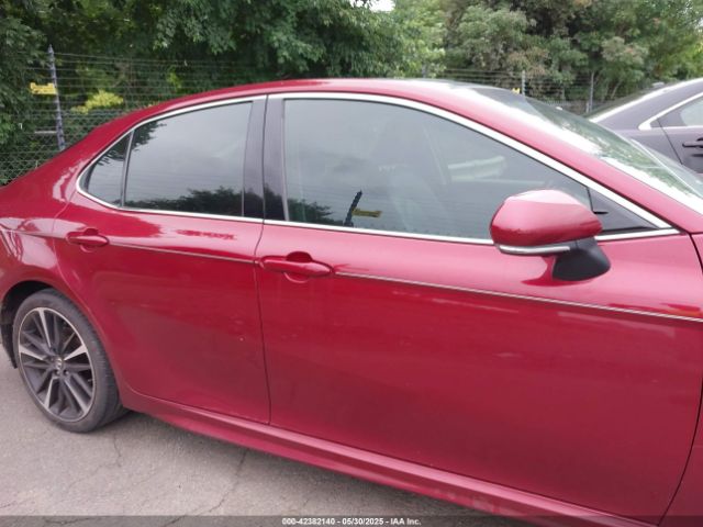 4T1B61HK8JU517023 Toyota CAMRY XSE