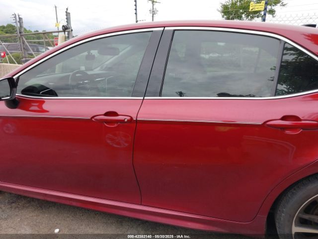 4T1B61HK8JU517023 Toyota CAMRY XSE