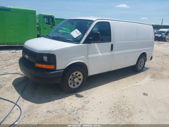 1GCSGAFX6E1157371 Chevrolet Express 1500 Work Van